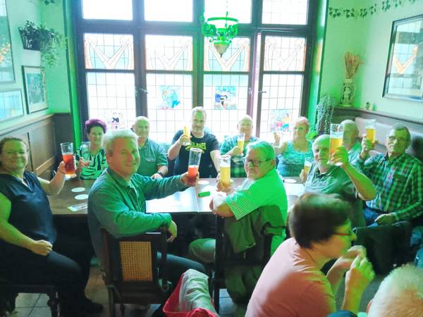 Die Rolande aus Gardelegen und Stendal servieren am 31. Oktober in der "Grünen Laterne" regionales Bier. IMG 20250801 WA0005