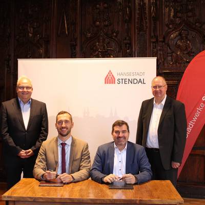 250805 verschmelzung stadtwerke stendal kleefeldt sieler br uer g rig foto stadtwerke stendal gmbh